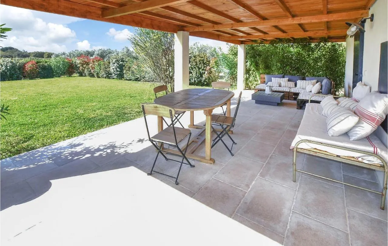 Holiday home Stunning Home In Pernes-Les-Fontaines France
