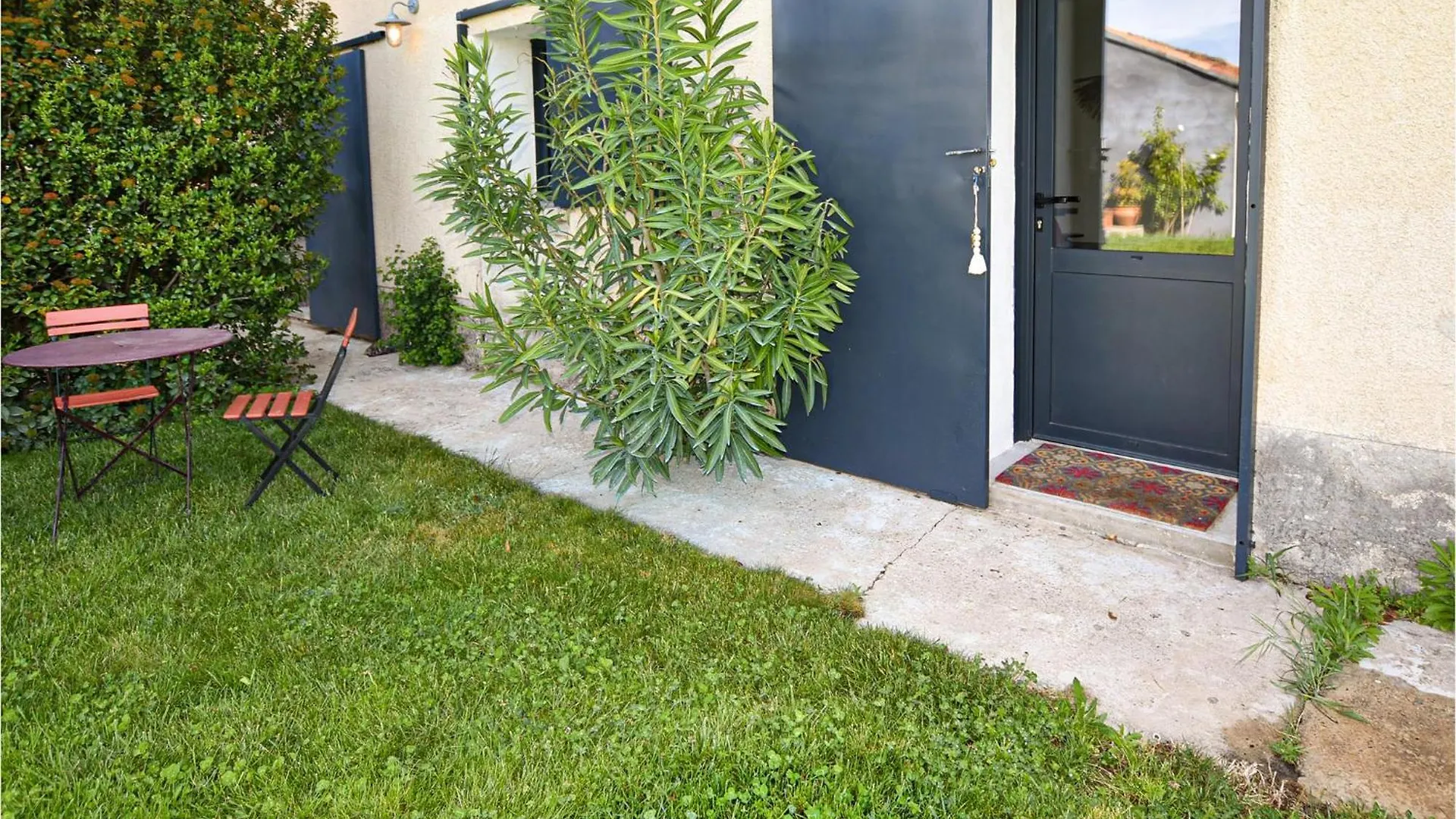 Stunning Home In Pernes-Les-Fontaines 0*,  France
